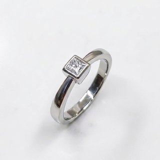 Anillo Solitario Oro 18k Diamante Princesa