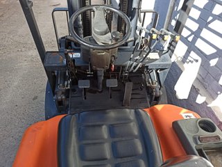 DOOSAN D25G Toro Diésel Matriculado