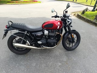 Triumph Street Twin 900