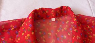 Blusa verano roja floral