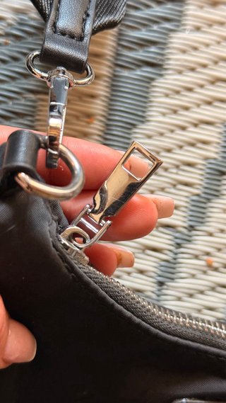 Bolso Prada Negro Nylon Re-Edition 2000
