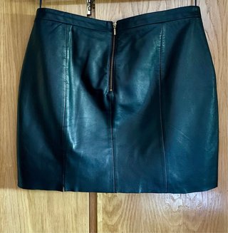 Falda Mango Piel Negra Talla 42