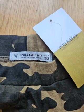 Mallas cortas Pull&Bear camuflaje Talla S