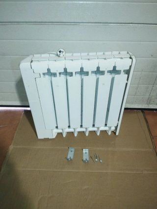 RADIADOR. EMISOR TERMICO FACULA.