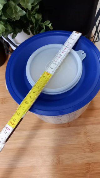 Brocca graduata Tupperware trasparente blu