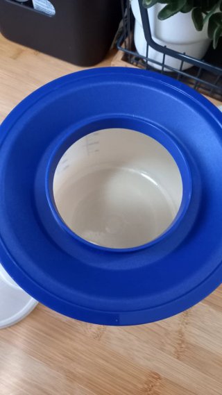 Brocca graduata Tupperware trasparente blu