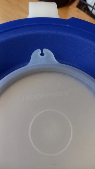 Brocca graduata Tupperware trasparente blu