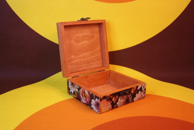 Box | Jessica Lange