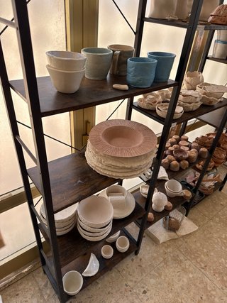 Estantería Metálica Negra y Madera