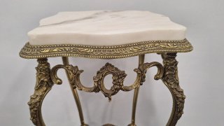 Mesa auxiliar vintage bronce y mármol