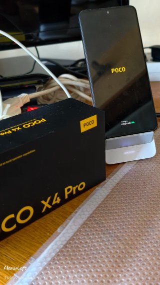 Equipos tecnológicos (móvil - tablet - trípode)