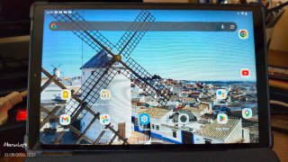 Equipos tecnológicos (móvil - tablet - trípode)