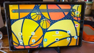Equipos tecnológicos (móvil - tablet - trípode)
