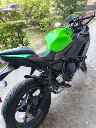 Kawasaki Ninja 2022 Sportbike Verde/Negro