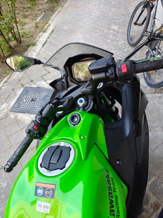 Kawasaki Ninja 2022 Sportbike Verde/Negro