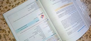 Libro de texto en formato físico de Operaciones...