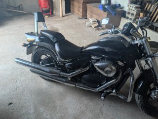 Suzuki Intruder M800 Negra