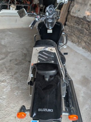 Suzuki Intruder M800 Negra