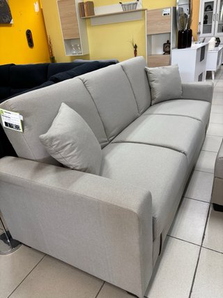 Sofá cama beige con doble arcón