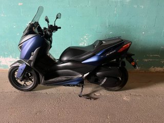 Yamaha XMAX Negra/Azul Maxi Scooter