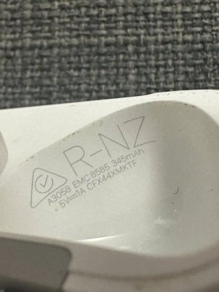 Auriculares Apple AirPods 4 -4XMKTF