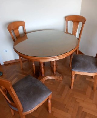 Mesa redonda madera maciza y cristal con sillas