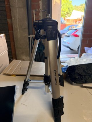 Trípode Portátil PT20 para Proyector/Laptop