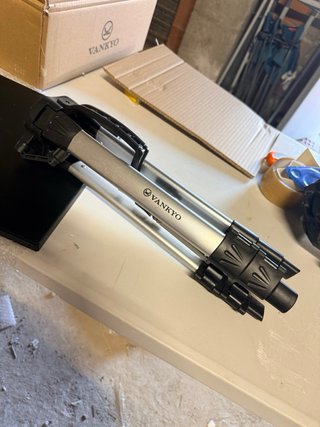 Trípode Portátil PT20 para Proyector/Laptop