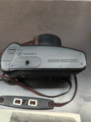 Nikon Zoom 700 VR Cámara Analógica Negra