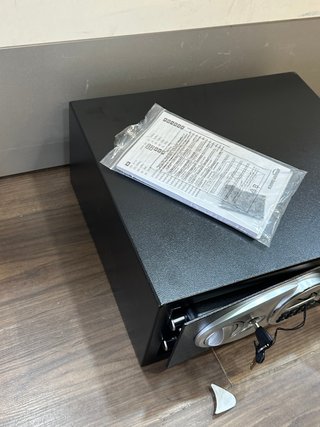 Cassaforte di Sicurezza in Acciaio Amazon Basics