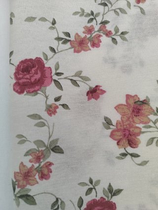 Tela loneta estampada rosas