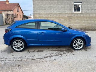 Opel Astra GTC