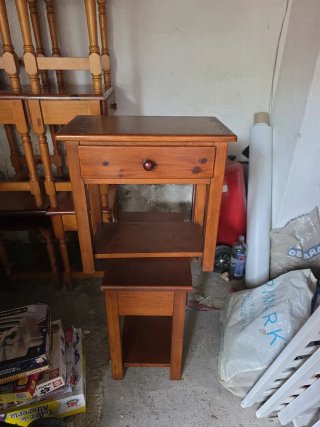 Mesita madera con cajon