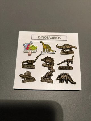 9 spille da collezione di dinosauri in lotto a 4€