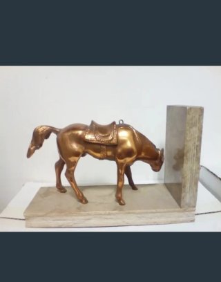 Sujetalibros de bronce con forma de caballos