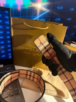 Cinturón Burberry Reversible - Full Set