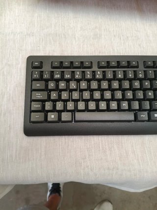 Teclado Trust Taro QWERTY Español Negro