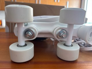 Patines blancos 4 ruedas T31
