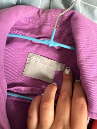 Chaqueta ASOS Morada y Amarilla Flores
