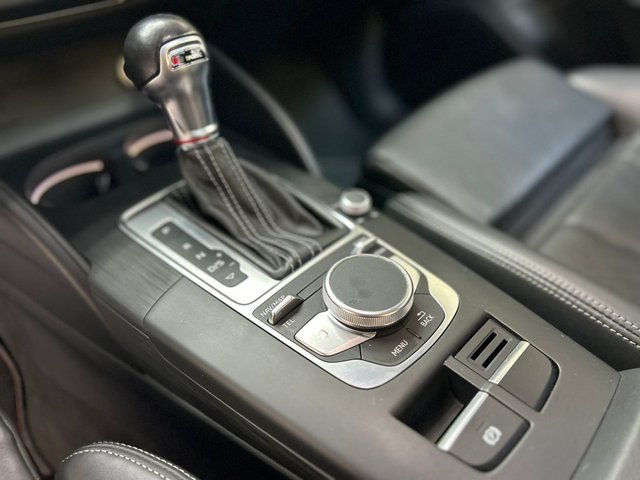 Audi A3 S3 2.0 TFSI quattro S tronic Sportback