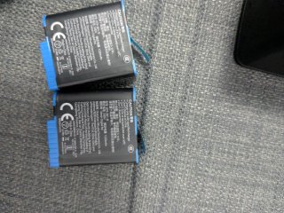 2 Batterie TELESIN + Caricatore 899789