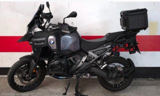 BMW R1300GS Adventure Triple Black Manual 2025
