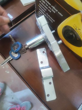 Cerradura de seguridad para garajes es grande