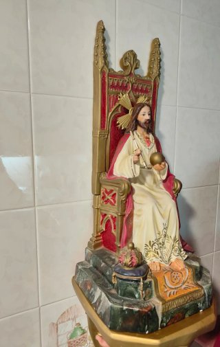 Sagrado Corazón de Jesús sentado