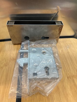 Cerradura para puertas y portones correderos