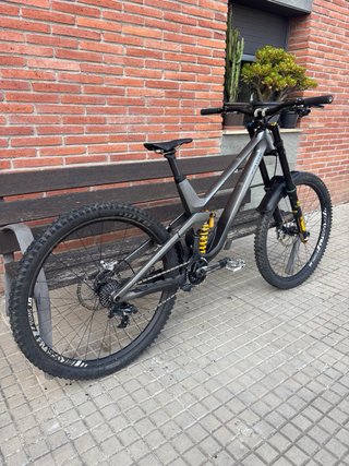 Bicicleta de DH Prime Rocket