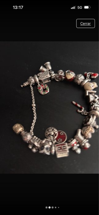 Pulsera Pandora con charms navideños