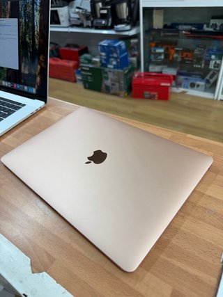 MacBook Air M1 13” 8GB RAM 256GB SSD