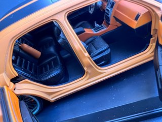 Chrysler 300C Norev 1:18 Parotech