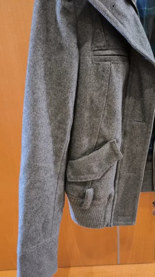 Cazadora Bershka gris talla M